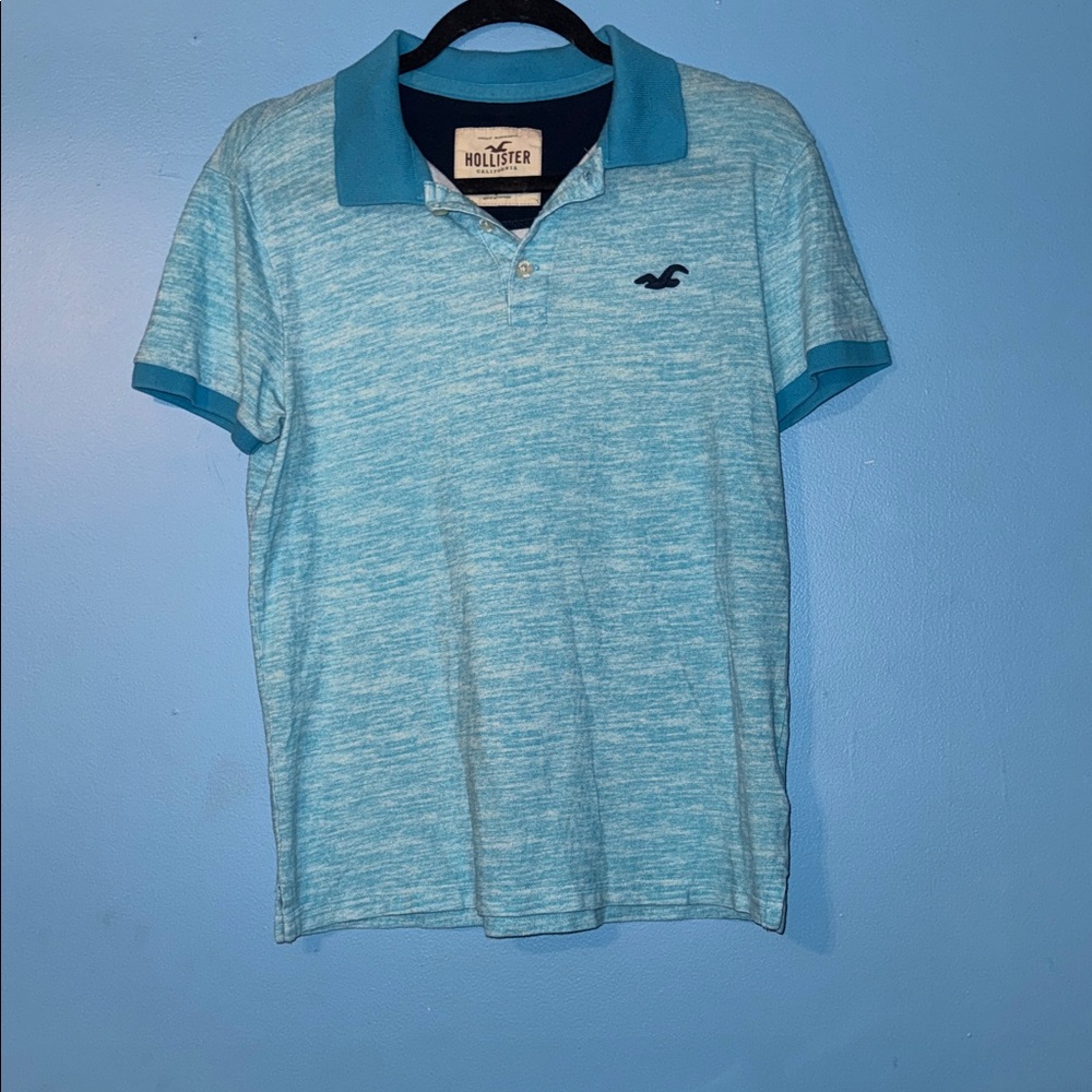 Hollister Men's Light Blue Polo Shirt